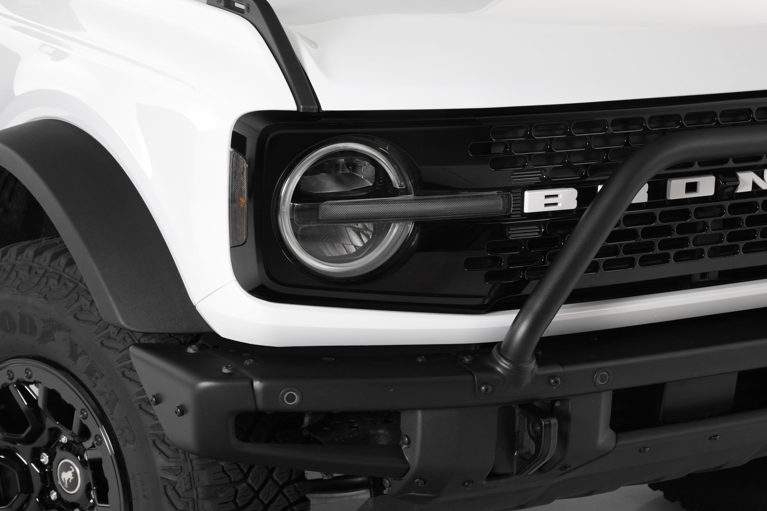 GTS GT3160X Carbon Fiber Look Daytime Running Light Covers For 21-22 Ford Bronco
